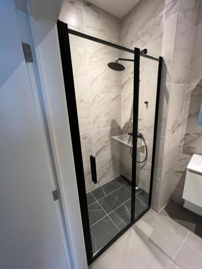 Luxury Brand New Apartment Брюссель Екстер'єр фото